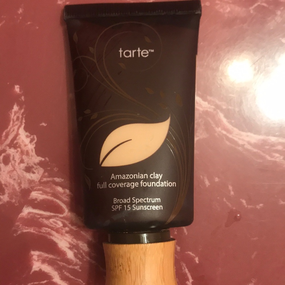 Tarte Amazonian clay full coverage foundation